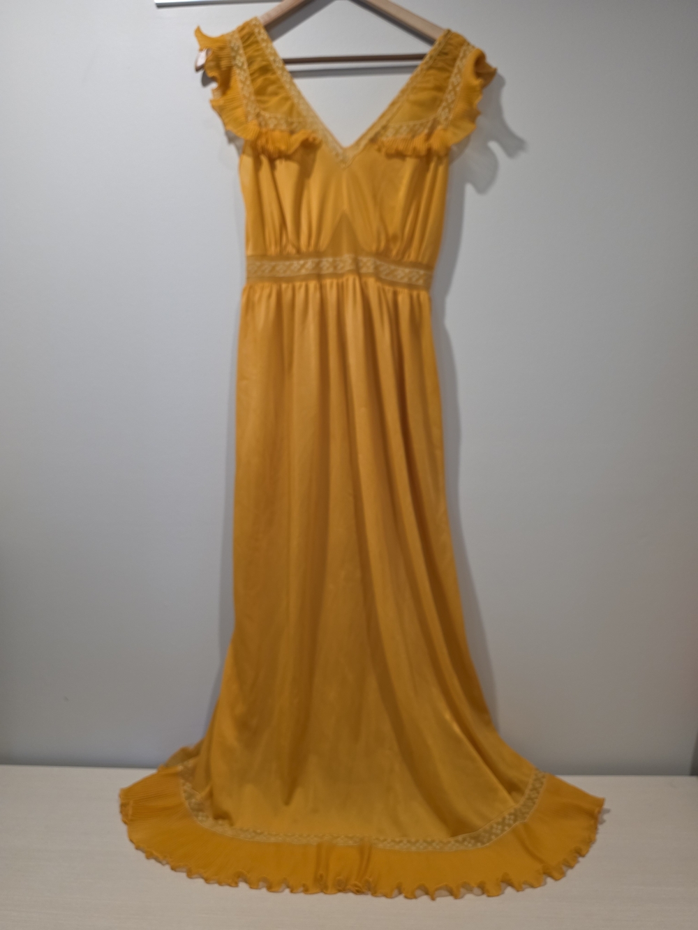 Vintage 1950s Luxite by Holeproof Marigold Yellow Nylon Maxi Nightgown Size 36
